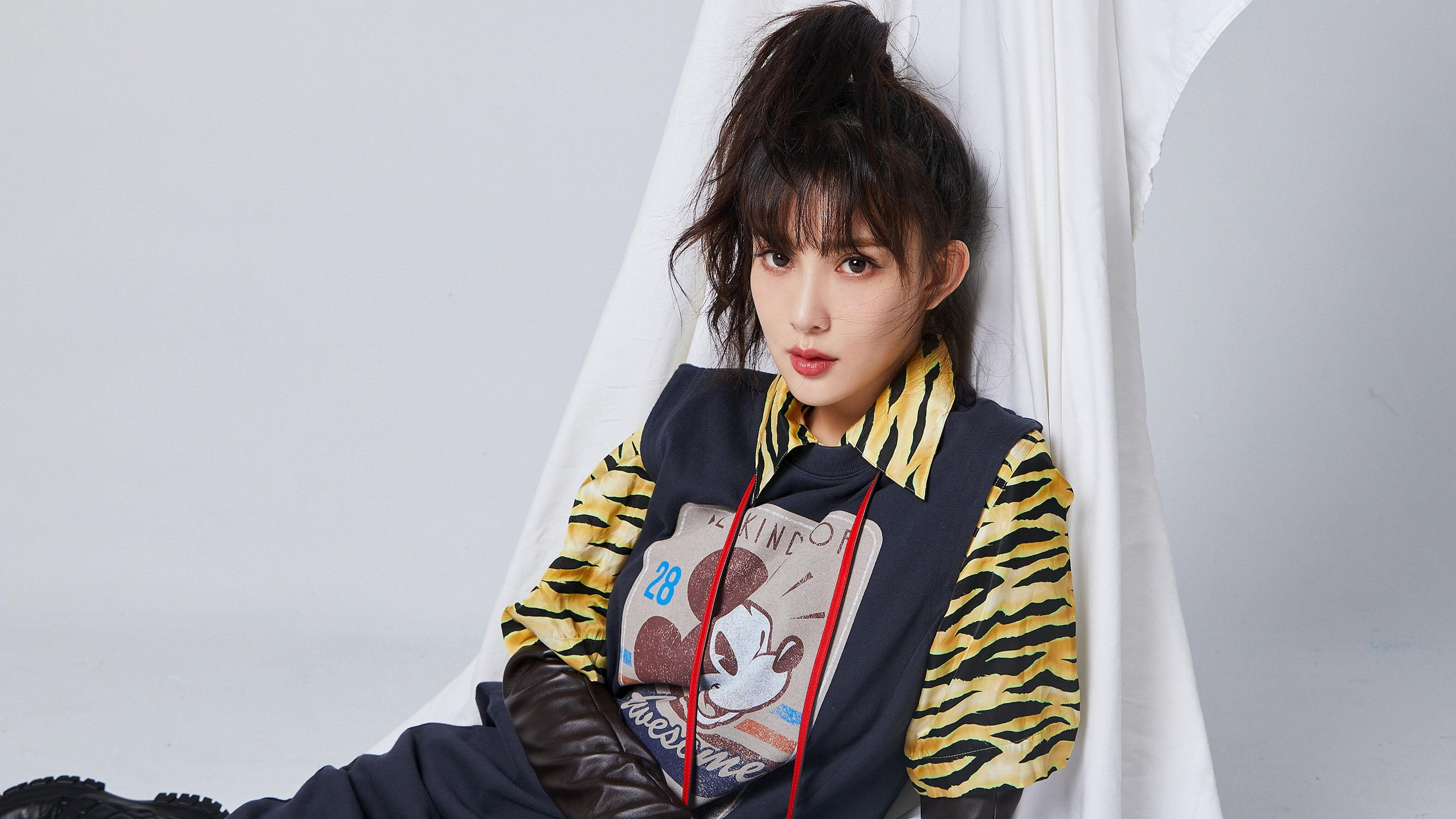 未来足球：虚拟场馆与增强现实结合，打造沉浸式体验，未来足球app