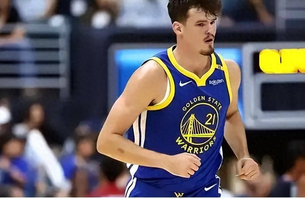 开云体育:勇士队训练营:沙里奇展现投射能力,有望进入轮换的简单介绍 开云体育:勇士队训练营:沙里奇展现投射能力,有望进入轮换的简单介绍