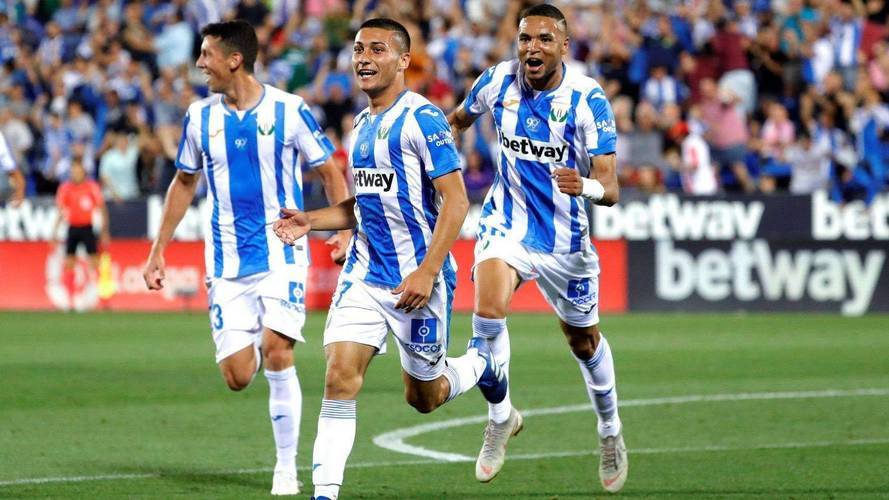 开云体育：西甲卢戈的进攻风格与战术演变的简单介绍