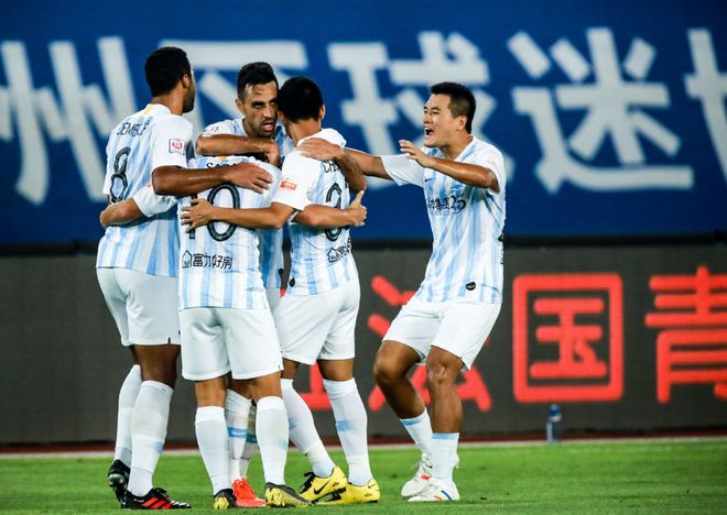 包含开云体育:广州恒大队“年轻化”，球迷：希望他们能培养出更多优秀的年轻球员！的词条